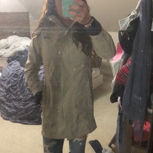 Nwot super cute women’s small north face rain coat